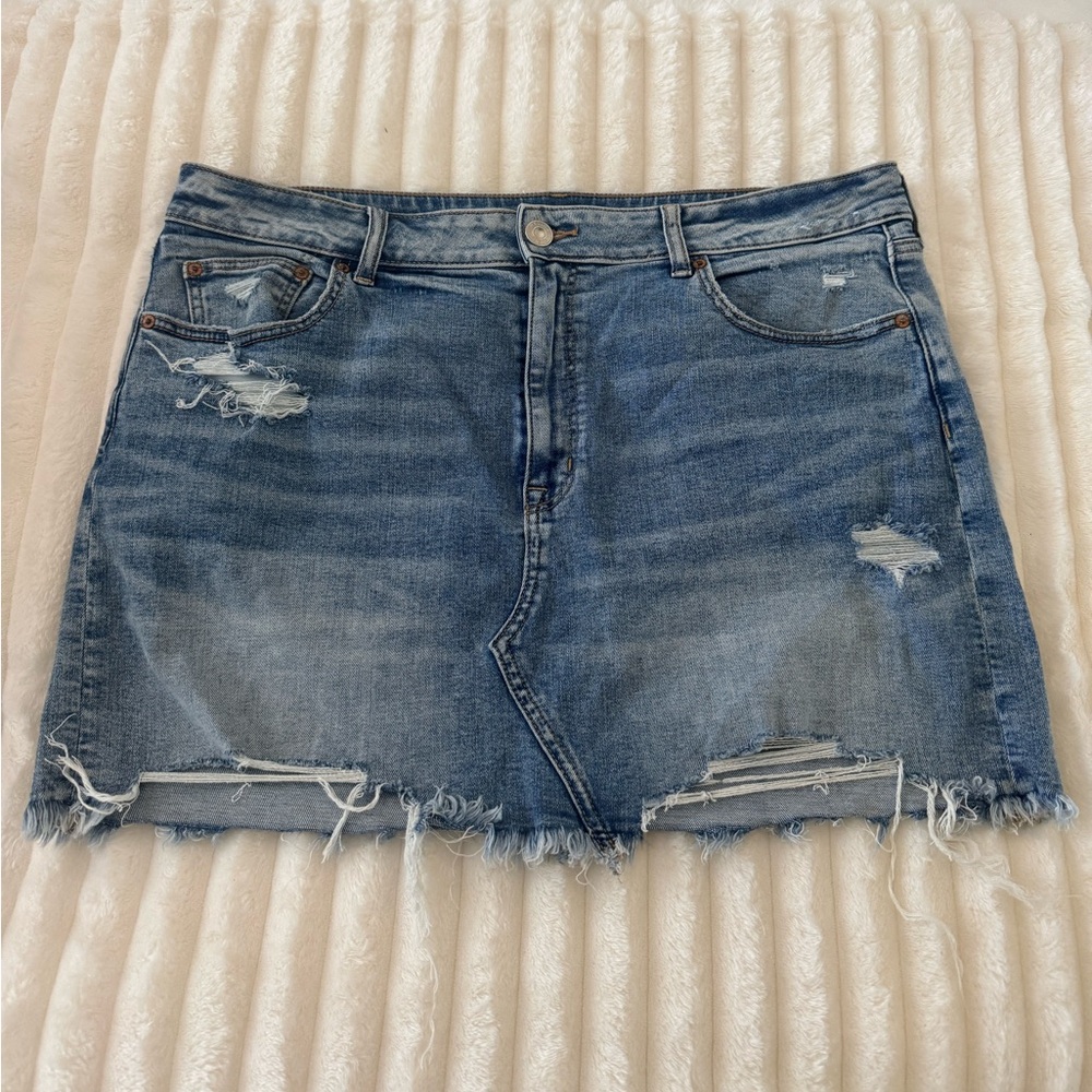Denim American Eagle Distressed Mini Skirt